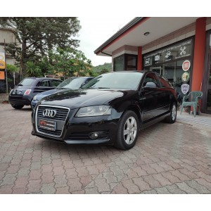 AUDI A3 1.6 TDI 90cv AMBITION YUONG EDITION